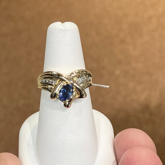 Sapphire And Diamond Gold Ring - Picture 6 of 6